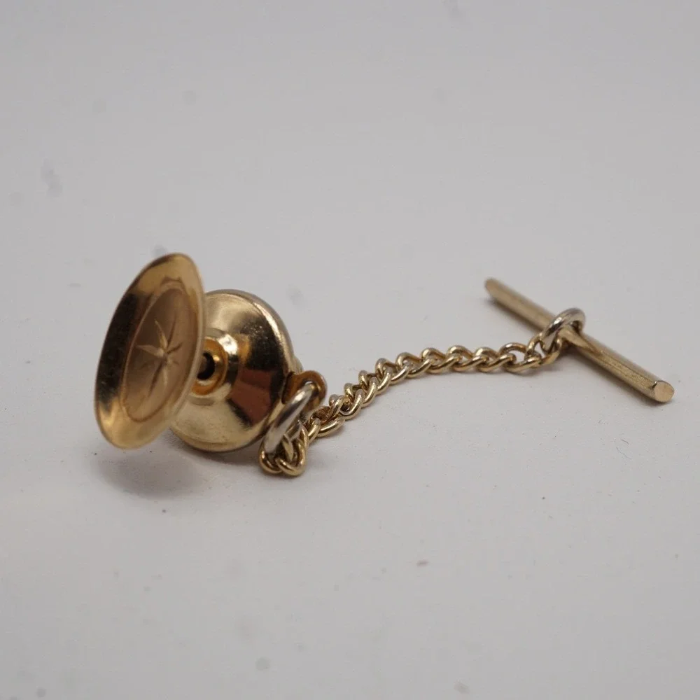 Vintage 14K Yellow Gold Starburst Oval Tie Tack with Safety Chain 0.48g